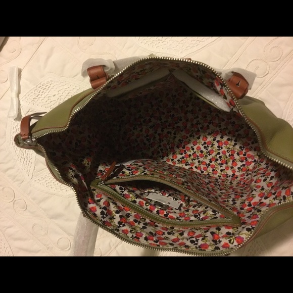 Vera Bradley Purse: Brand New - Picture 4 of 7